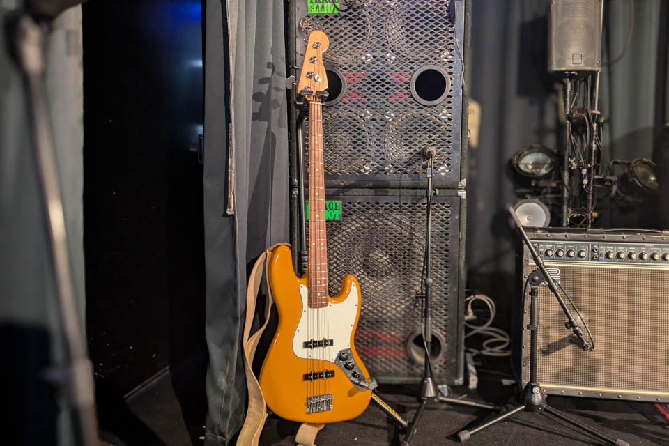 大学のほぼ同期とゲーム音楽のインストバンドで演奏した